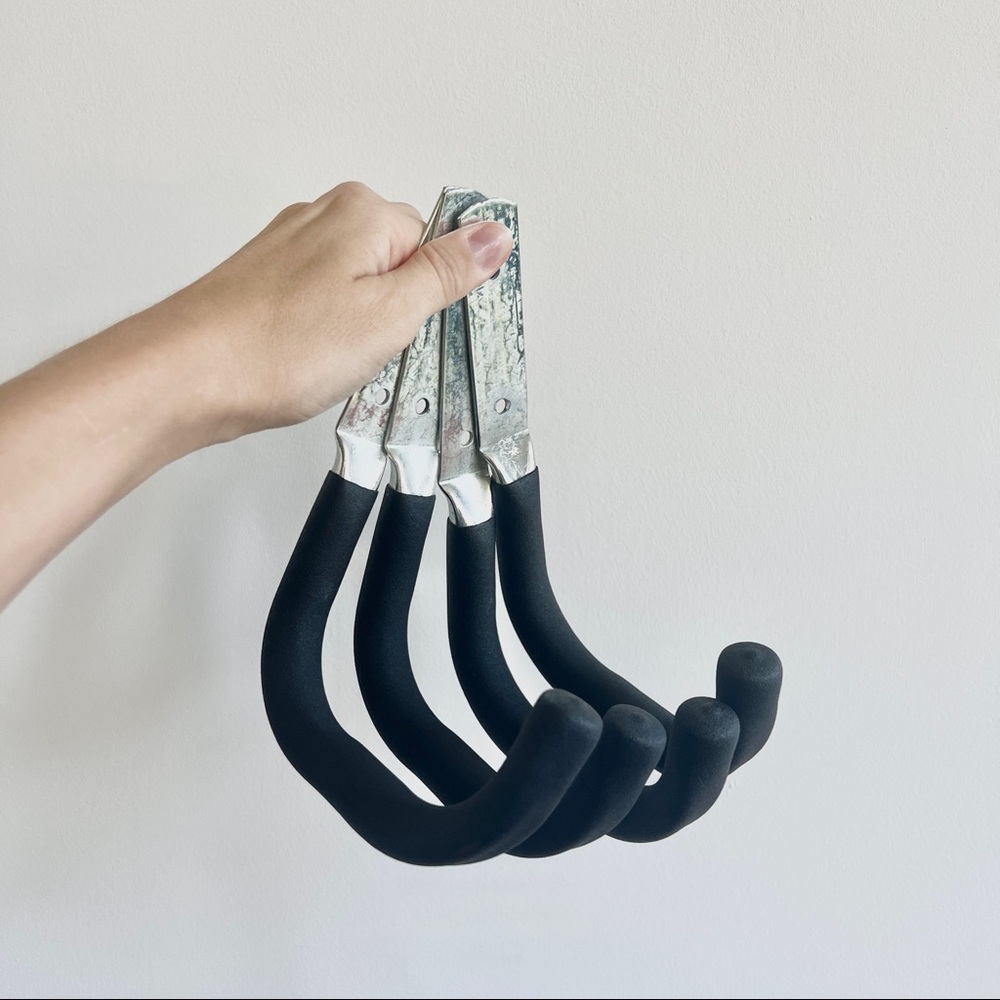 Industrial hooks for the wall with non slip grip surface set of 4
